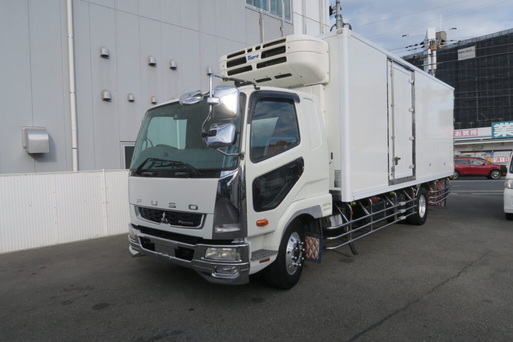 22年  11t未満  増トン  6.2ワイド  エアサス