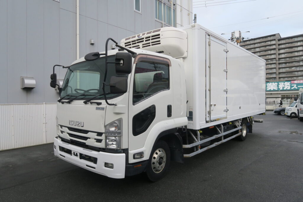 28年  AT  6.2ワイド  240ps  格納ゲート